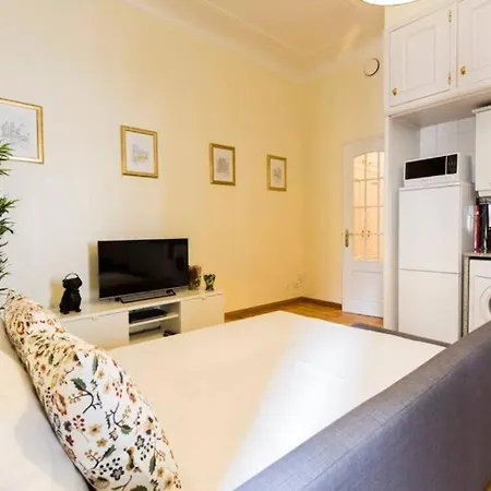 Apartman Ola - Chiado 1 *