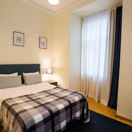 Apartman Ola - Chiado 1 *